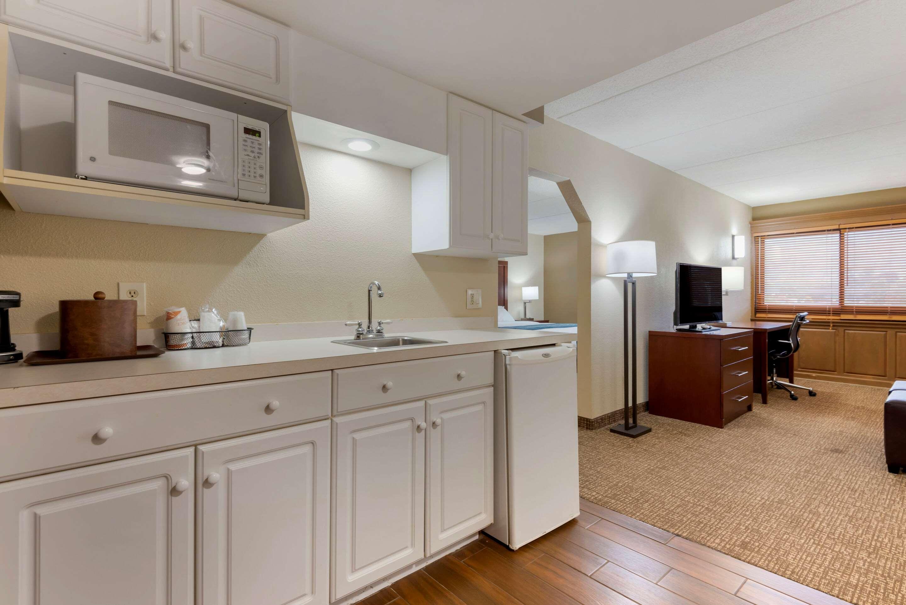 Comfort Inn Binghamton I-81 Экстерьер фото