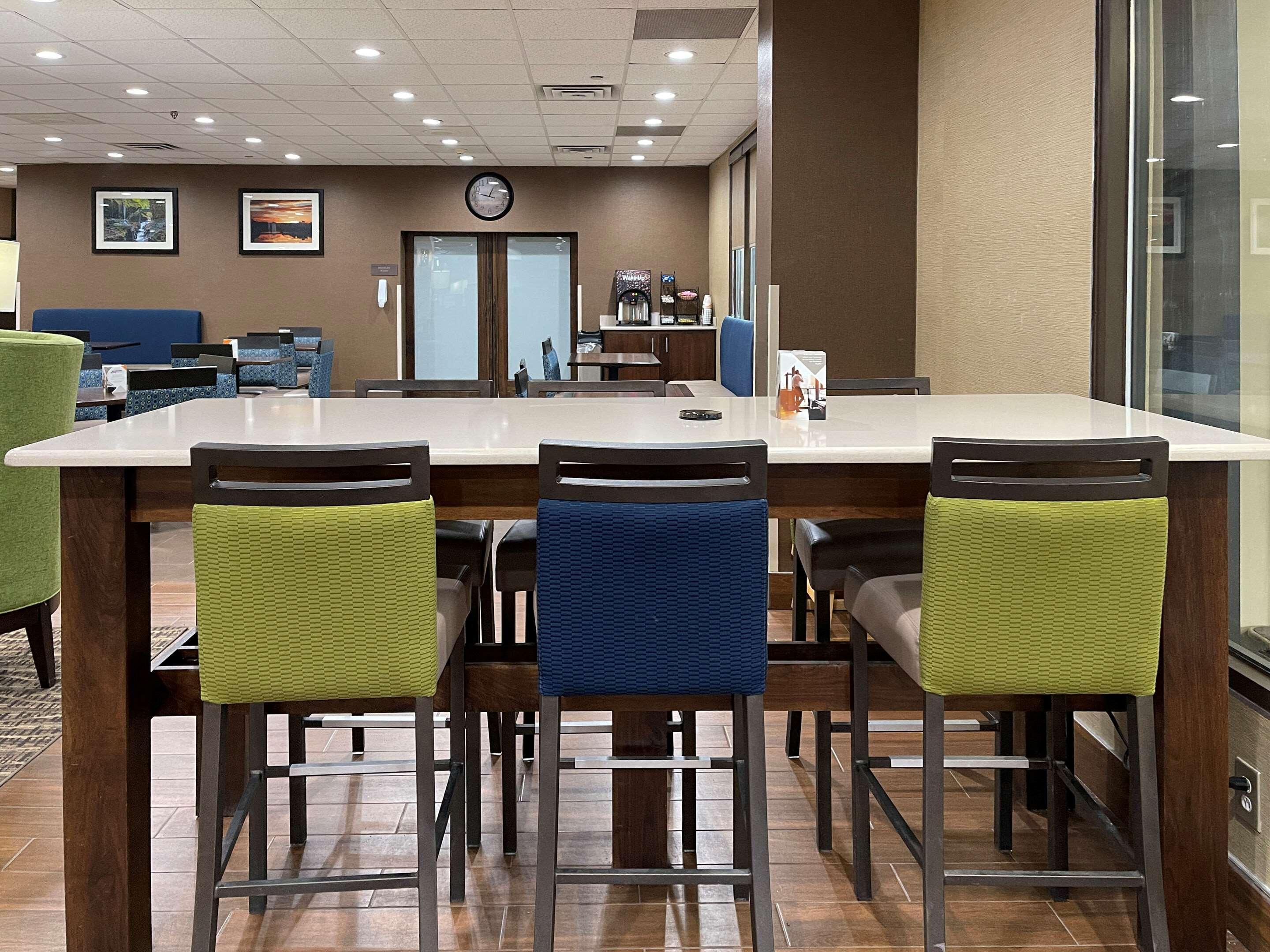 Comfort Inn Binghamton I-81 Экстерьер фото
