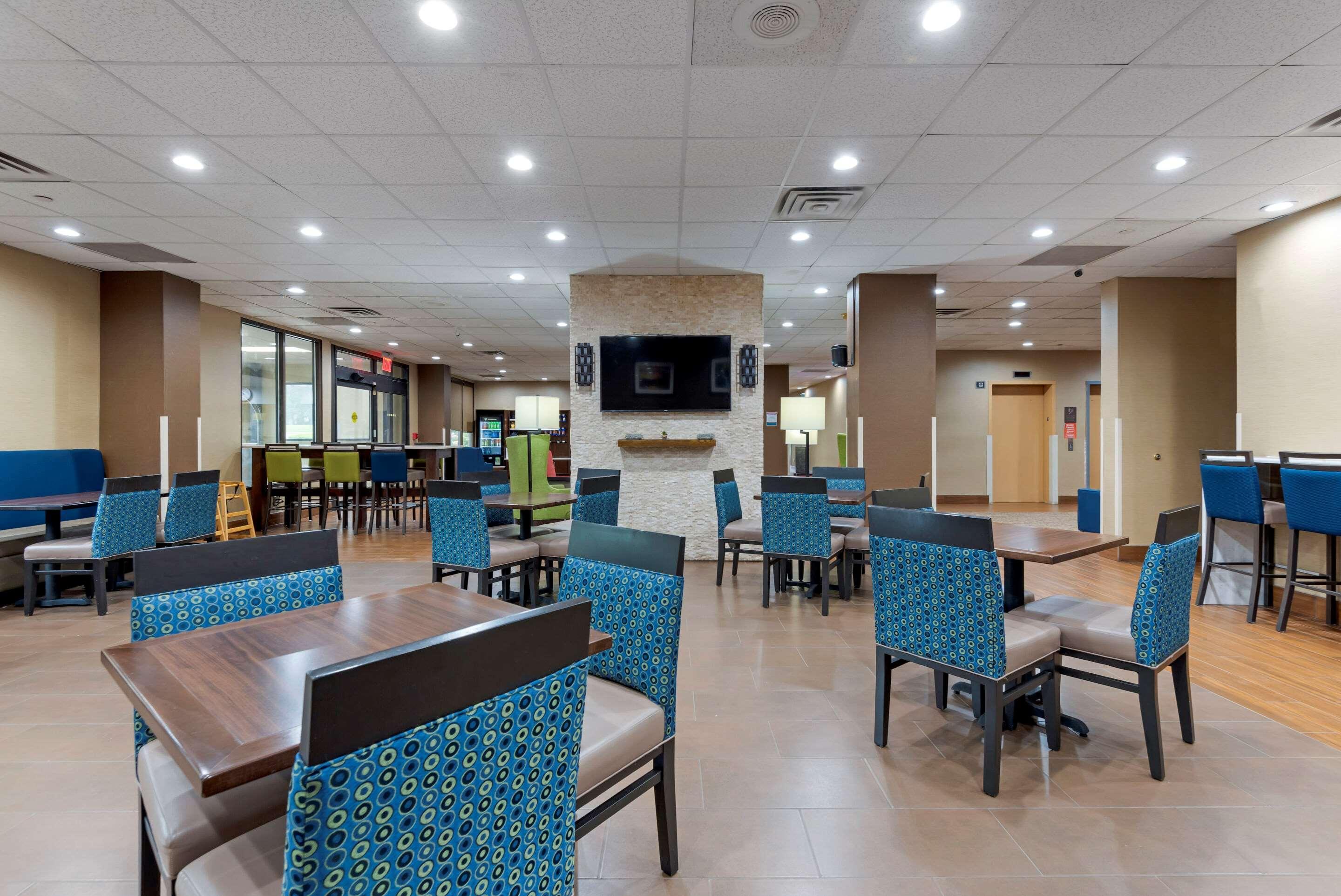 Comfort Inn Binghamton I-81 Экстерьер фото