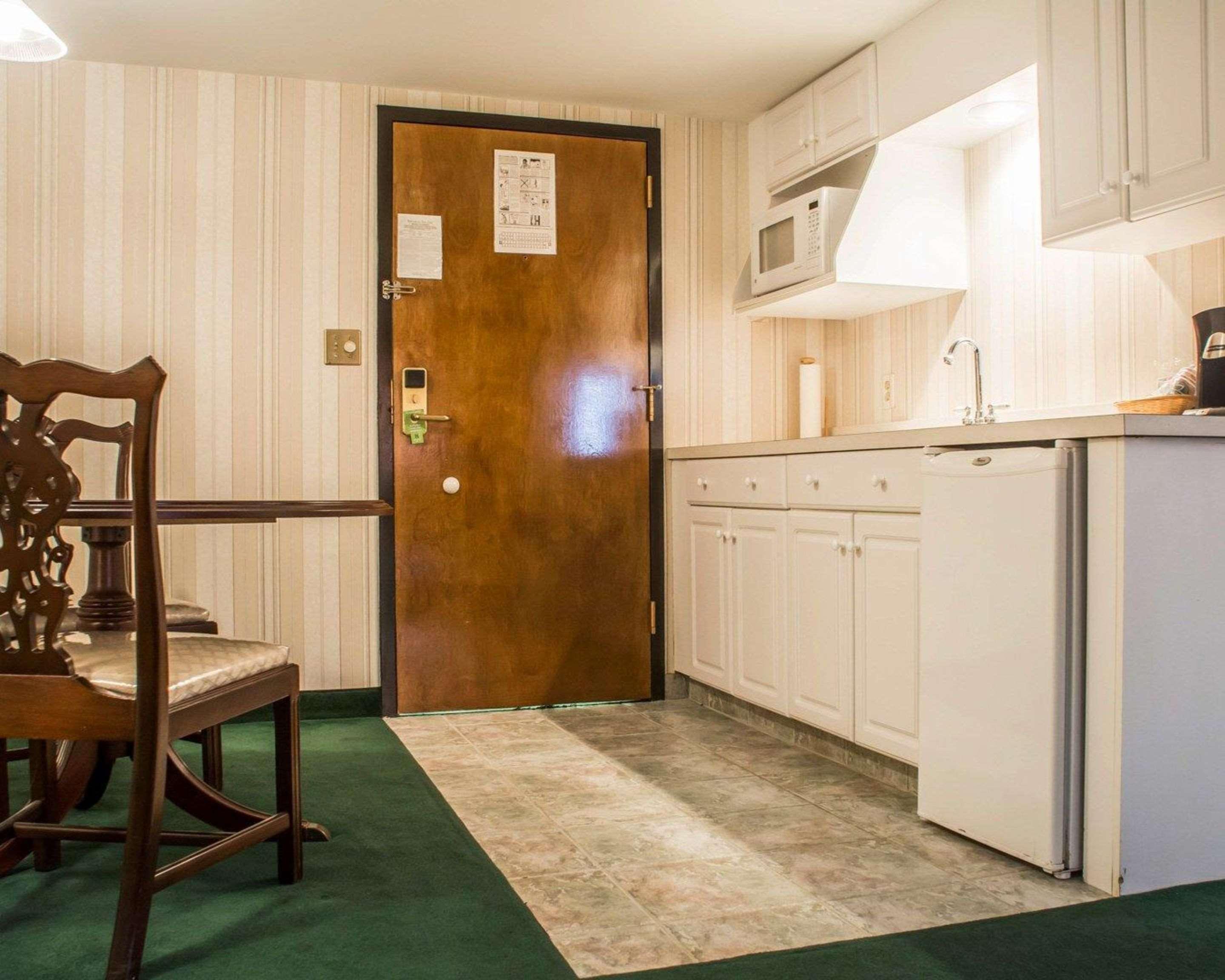 Comfort Inn Binghamton I-81 Экстерьер фото