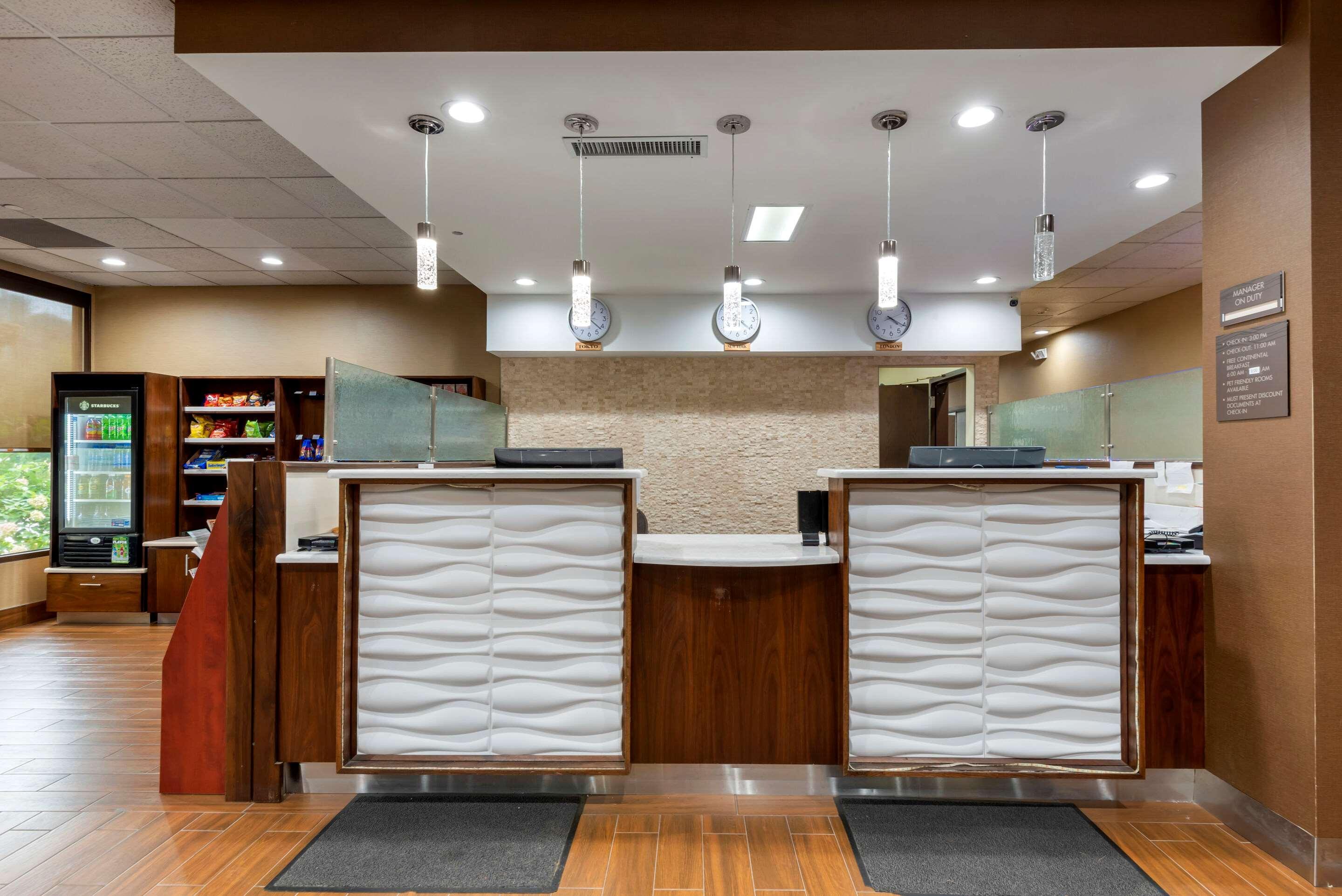 Comfort Inn Binghamton I-81 Экстерьер фото