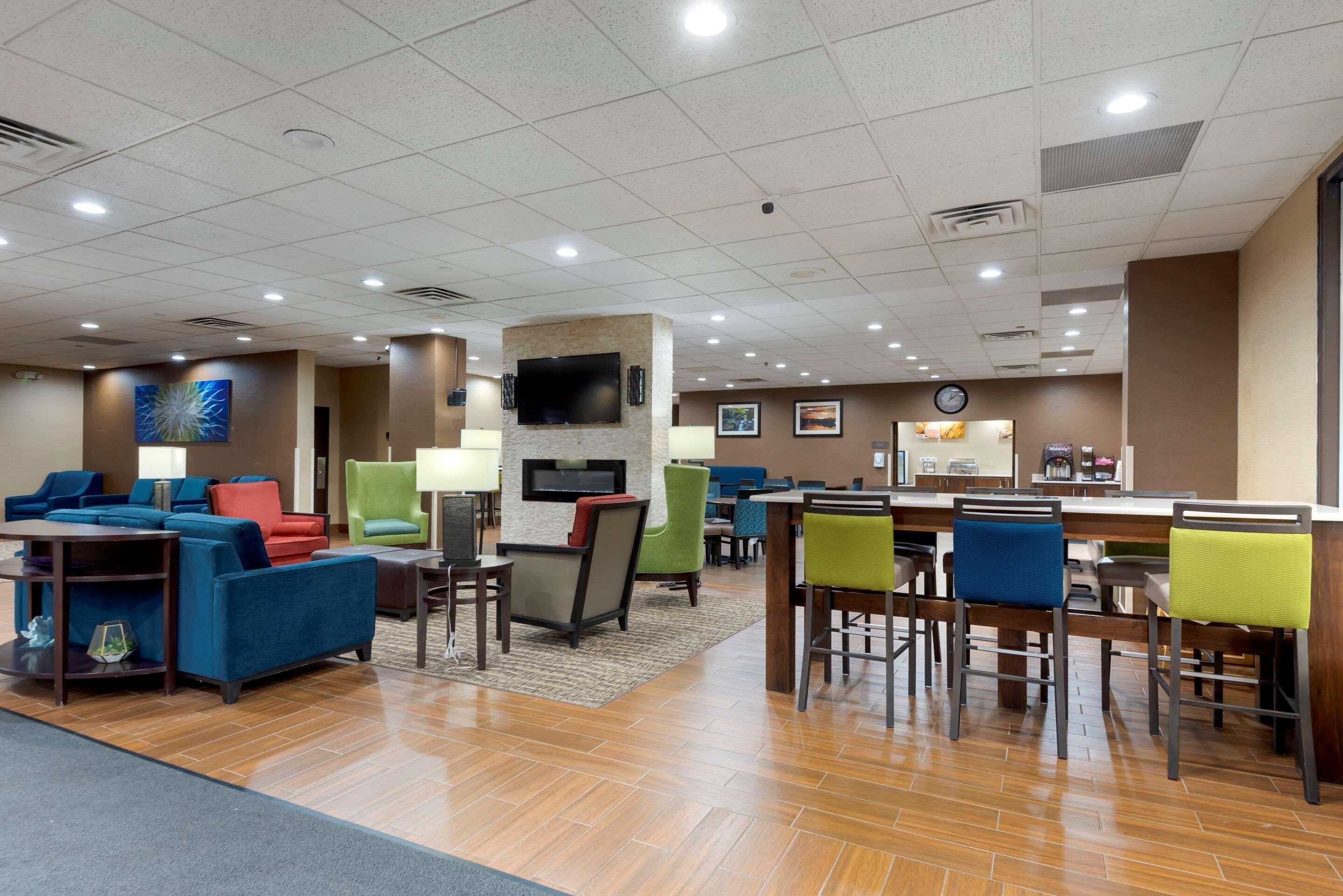 Comfort Inn Binghamton I-81 Экстерьер фото