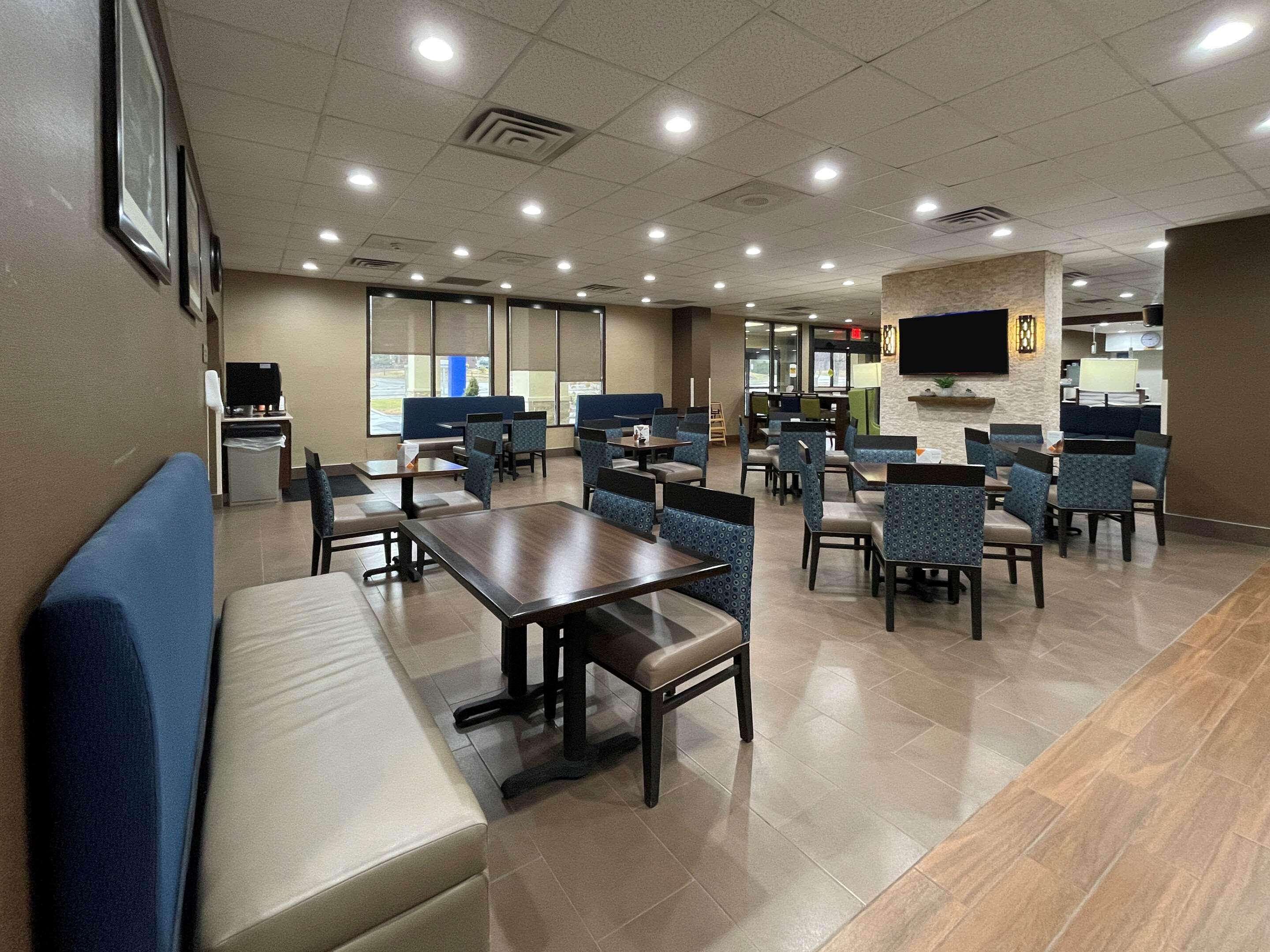 Comfort Inn Binghamton I-81 Экстерьер фото